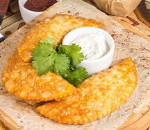 Мини-чебуреки с курицей