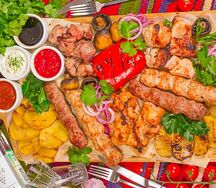 Большое ассорти шашлыков на компанию