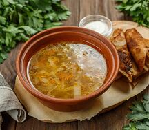Щи суточные с мясом косули и гречневыми блинами