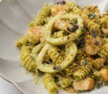 С морепродуктами в фисташковом соусе