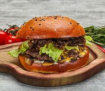 Бургер с грибами и трюфельным соусом