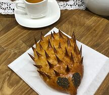 Ёжик с яблоком