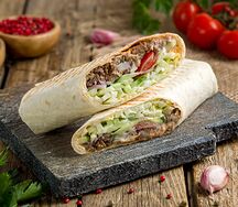 Шаурма с брусничным соусом