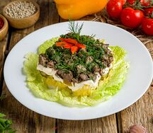 Салат с куриной печенью