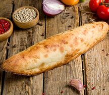 Лепешка с сыром и ветчиной
