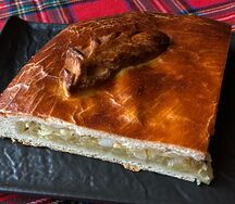 Пирог с капустой и яйцом 1/4