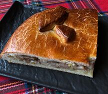 Пирог с курицей и грибами 1/4