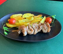 Куриный шашлычок с гарниром