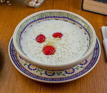 Каша рисовая с малиной