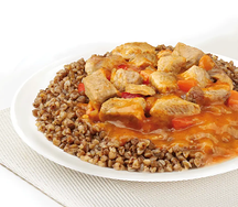 Гуляш из свинины с гречкой