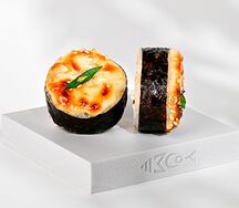 С лососем и мидиями