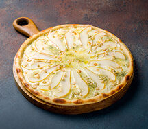 Пицца с грушей и горгонзолой 30 см