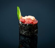 Гункан с тунцом