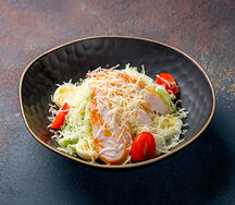 Салат Цезарь с курицей