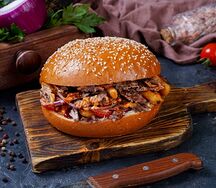 Донер кебаб в турецкой пите с говядиной