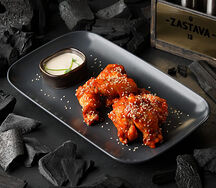 Острые крылья баффало с соусом Ранч