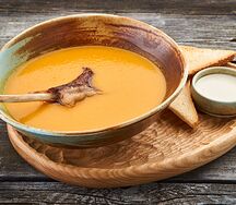 Чечевичный крем-суп с корейкой ягненка