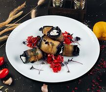 Рулетики из баклажанов