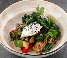 Салат с хрустящими баклажанами