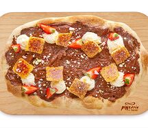 Пинца Брулле с Нутеллой и клубникой (большая)