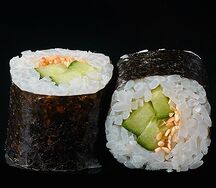 С огурцом