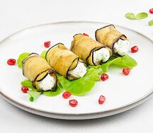 Рулетики баклажанные с сыром