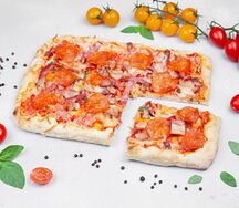 Пицца римская мясная