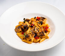 Паста пенне с лососем