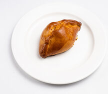 Пирожок с лососем и судаком