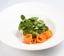 Салат Оливье с лососем