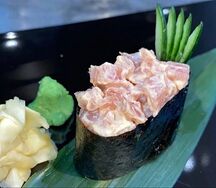 Острые гункан с тунцом