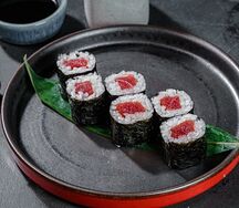 Ролл с тунцом