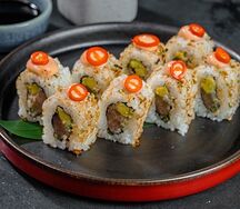 Острый ролл с тунцом