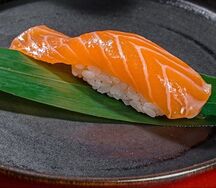Суши Лосось