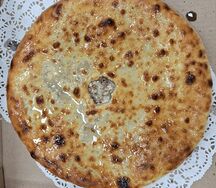 Пирог с мясом и сыром