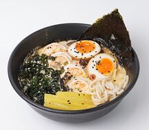 Суп Эби-рамен с креветками в соусе табаджан