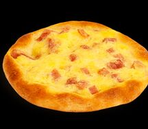 Гнездо с ветчиной и сыром