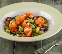 Салат с лососем