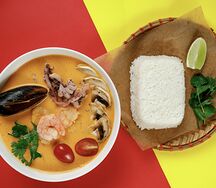 Том ям с морепродуктами