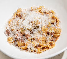 Орекьетте с козленком и запеченным баклажаном