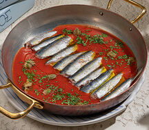 Сардины, запечённые в томатном соусе