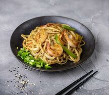 Якисоба с морепродуктами