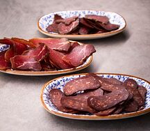 Ассорти из мясных деликатесов