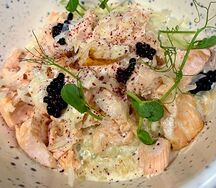 Паста фрегола с лососем