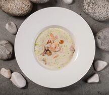 Сливочно-сырный суп с морепродуктами