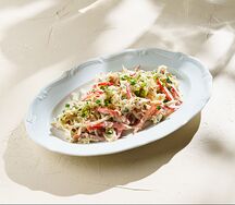 Салат с цыпленком и кунжутной заправкой 