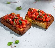 Брускетта с томатами