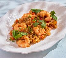 Жареный рис с креветками