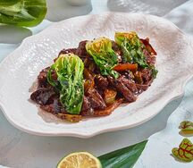 Говядина с овощами и пак чой