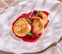 Сырники со сметаной